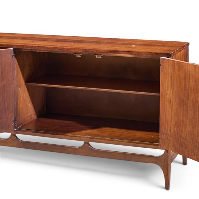 Brown Broyhill Brasilia Mid Century Rosewood Credenza For Sale - Image 8 of 10
