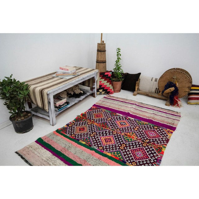 Embroidered Colorful Turkish Kilim Rug- 4′4″ × 6′3″ For Sale In Los Angeles - Image 6 of 7