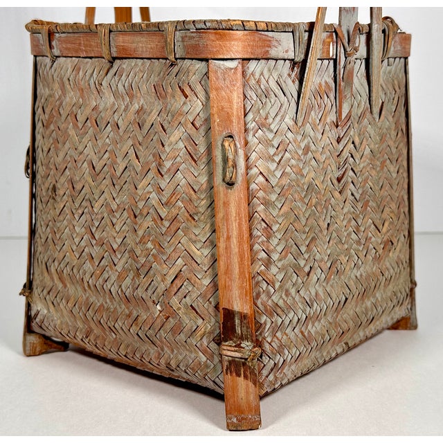 1930s Japanese Ikebana Hanakago Woven Bamboo Flower Basket For Sale - Image 4 of 14