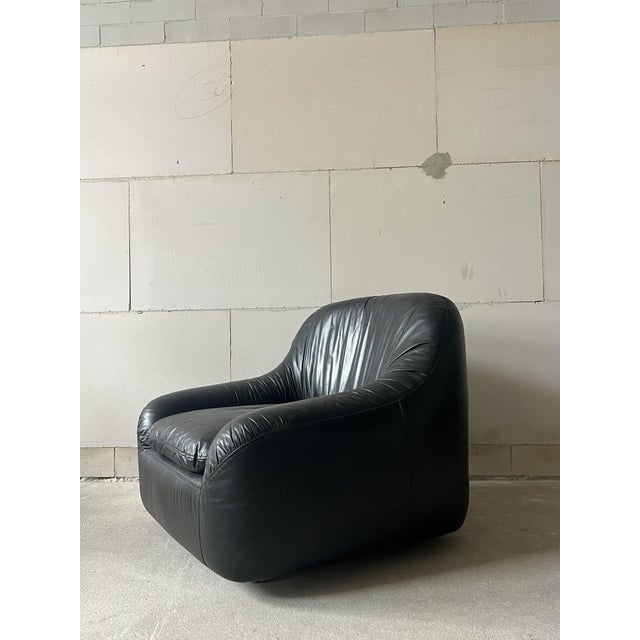 Italian Black Leather Lounge Chair, Italy, 1970s For Sale - Image 4 of 8