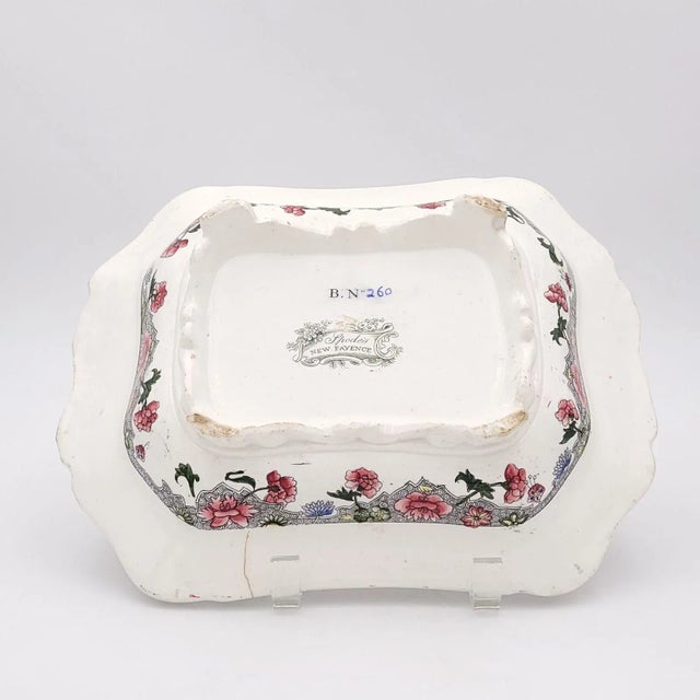 Pair of 19th Century English Spode "New Fayence" Vegetable Dishes With Covers For Sale - Image 9 of 13