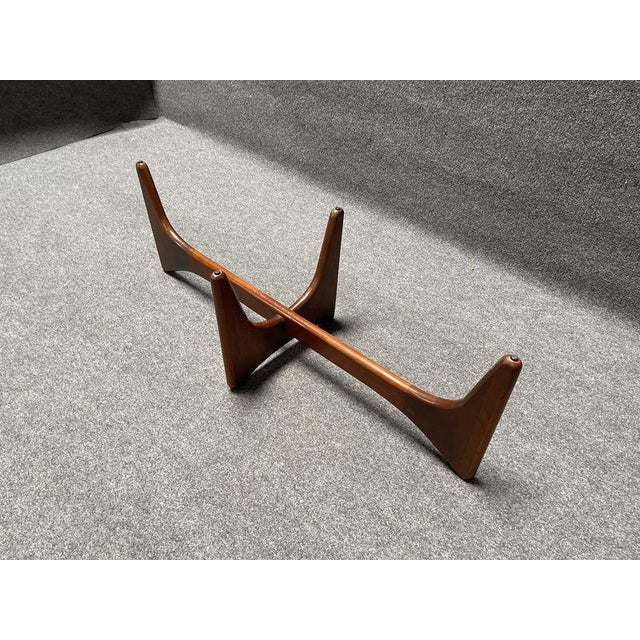 Brown MCM Stingray Wood and Glass Coffee Table in Manner of Adrian Pearsall "Stingray Table For Sale - Image 8 of 8
