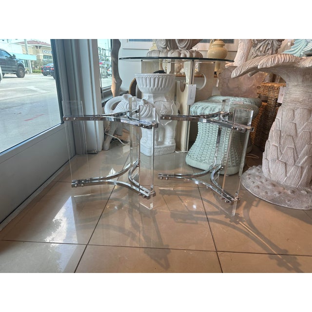 1970s Vintage Modern Pair of Lucite & Chrome End Side Drink Tables Polished For Sale - Image 5 of 12