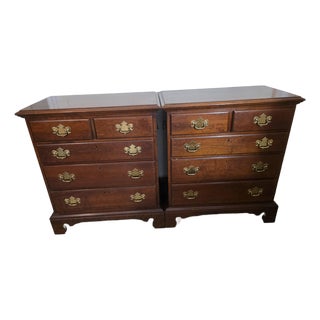 Vintage Link-Taylor Solid Wood Nightstands (Matching Pair) For Sale