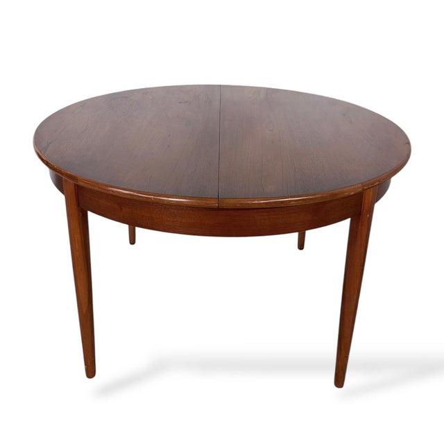 Brown Mid-Century Modern Extending Round Dining Table in Teak by Elliotts of Newbury, 1970s For Sale - Image 8 of 11
