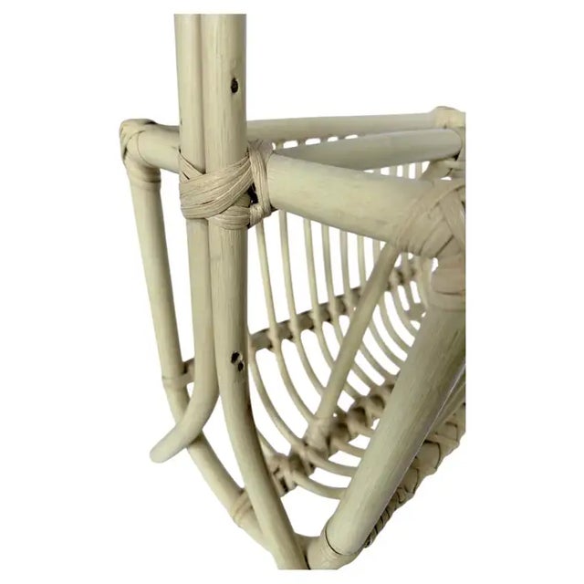 Cream Mid Century Modern Sculptural Bamboo Magazine Rack Holder, Franco Albini Style For Sale - Image 8 of 10