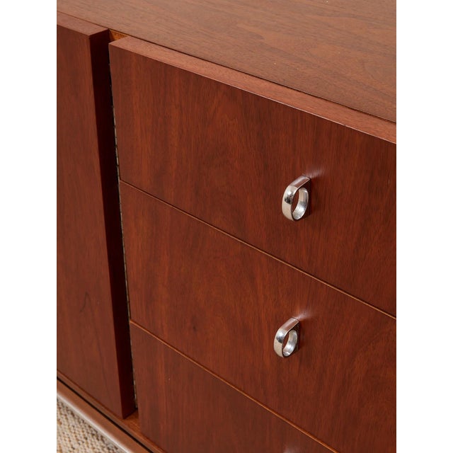 Vintage American of Martinsville Mid-Century Modern Credenza For Sale In Los Angeles - Image 6 of 9