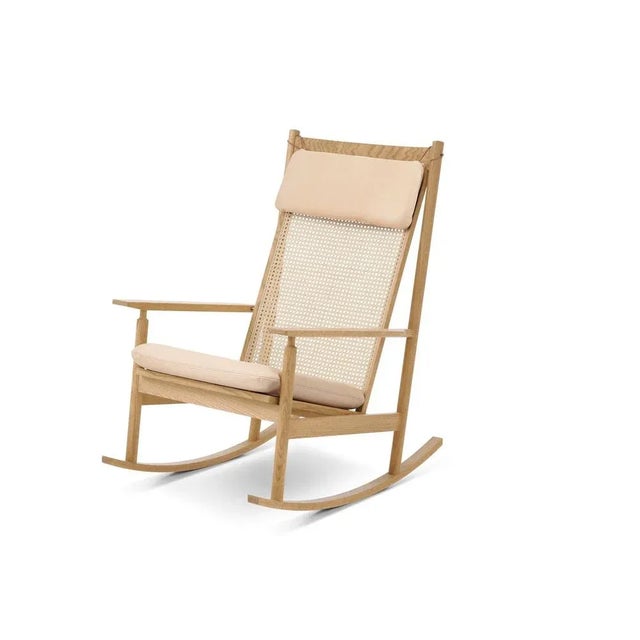 Swing rocking chair Sheepskin teak Drake by Warm Nordic Dimensions: D 91 x W 68 x H 103 cm Material: Wood, Foam, Rubber...