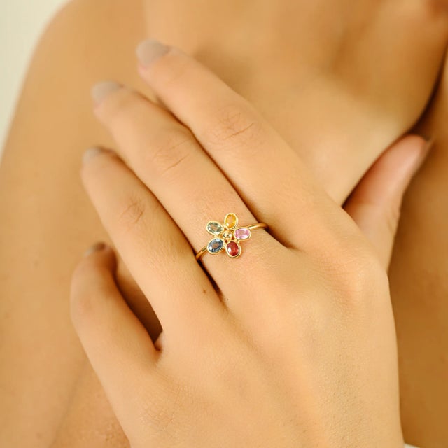 Whimsical 14k Yellow Gold Multi Sapphire Floral Ring Size 5 For Sale - Image 4 of 10