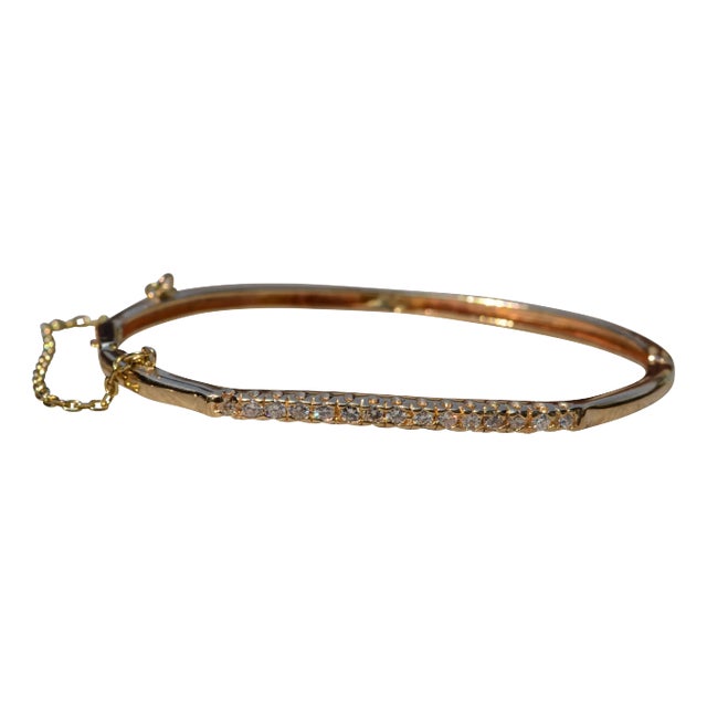 The Wasco: Contemporary Yellow Gold and Diamond Bangle Bracelet For Sale