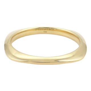 Tiffany & Co. 18k Yellow Gold Cushion Shape Bangle Bracelet For Sale