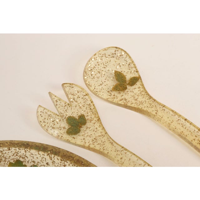 Vintage Botanical Motif Resin / Acrylic Salad Bowl and Servers / Tongs Set by Bilmar - 3 pcs For Sale - Image 11 of 18