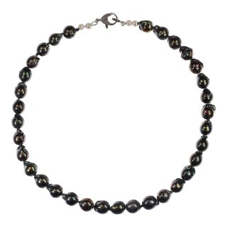 18 Inch Gorgeous Green/Black Iridescent Pearl Necklace For Sale