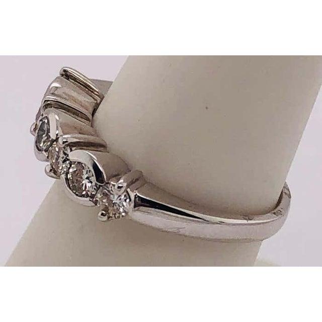 14 Karat White Gold Diamond Band Anniversary Bridal Ring 0.75 TDW, Size 5.75 For Sale In New York - Image 6 of 9