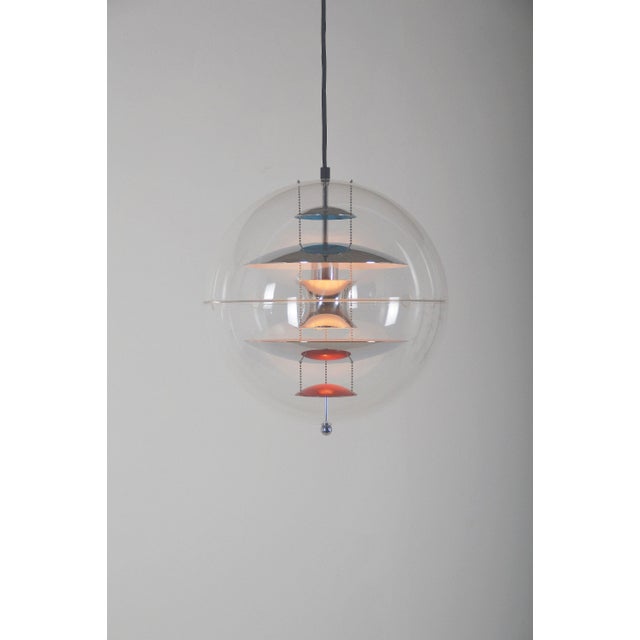 Verner Panton Acrylic Glass VP Globe 40 Pendant Lamp by Verner Panton for Verpan, 2010s For Sale - Image 4 of 8