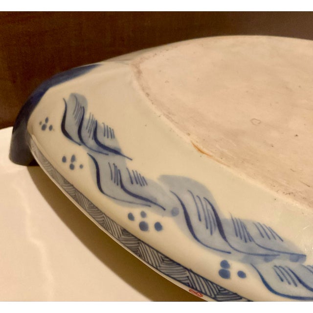 Antique Japanese Imari Porcelain Dish Period: Meiji Era (1868–1912) For Sale - Image 13 of 18
