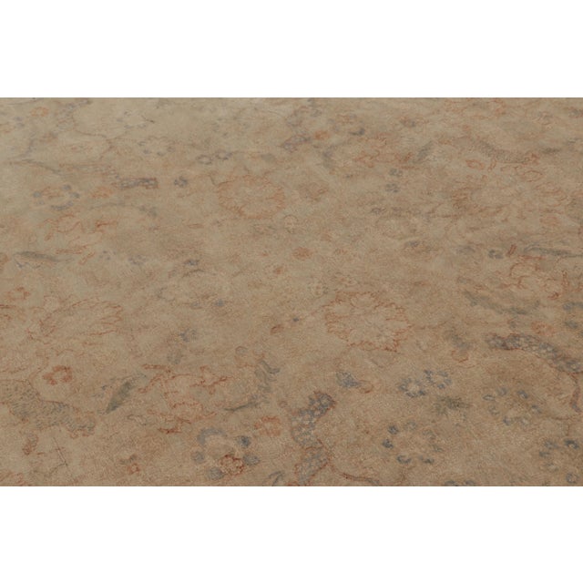 Hand-knotted in luxurious silk, this beautiful 10x9 square rug from Rug & Kilim’s Modern Classics Collection is a stunning...