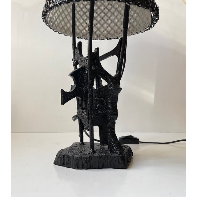 Sculptural Brutalist Steel Table Lamp in the style of Harry Balmer, 1970s For Sale - Image 9 of 15