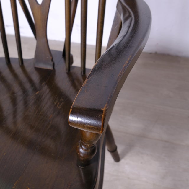 Antique English Windsor Chair with Armrests, 19th Century For Sale - Image 11 of 14