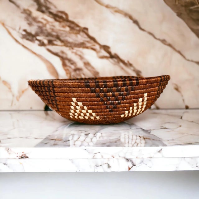 This perfect center piece Rwanda basket, African basket, Boho basket made of sweet grass and sisal. It can be used as...
