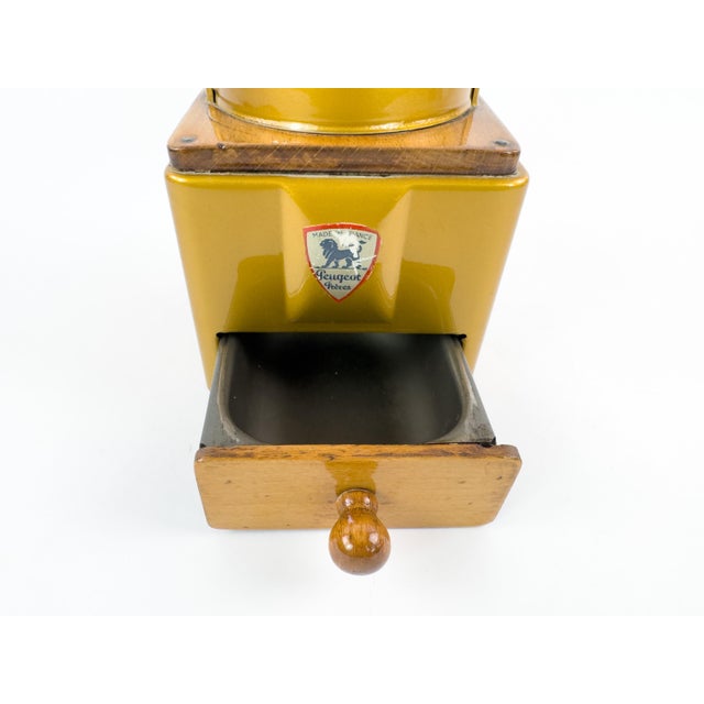 Vintage Peugeot Frères French Coffee Grinder in Mustard Gold, Mid-20th Century For Sale - Image 4 of 11