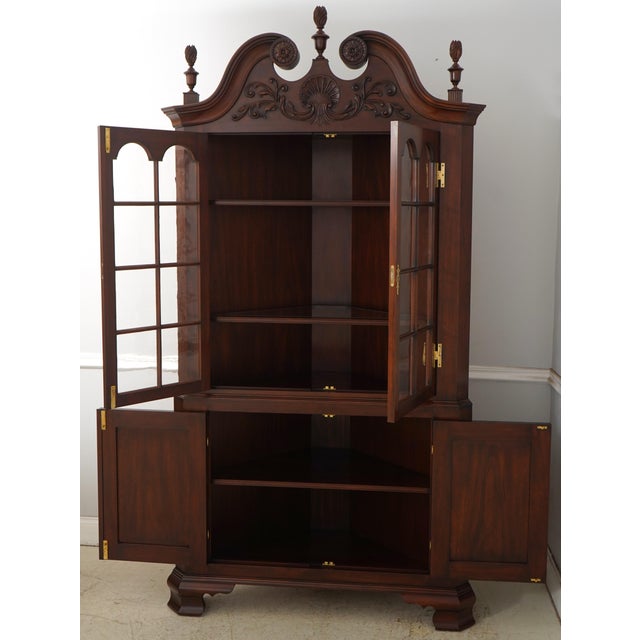 Traditional Henkel Harris Mahogany Corner Cabinet For Sale - Image 3 of 18
