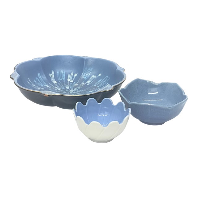 Chalky Blue Floral Shaped Serving Bowl Curation - Group of 3 For Sale