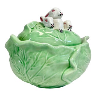 1950s Vintage Folk Art Hollywood Regency Cabbage Ware Bowl With Bunnies on the Lid For Sale