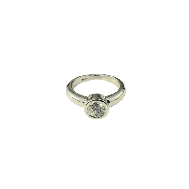 Contemporary Late 20th Century 14 Karat White Gold Diamond Engagement Ring, Size 5.25 For Sale - Image 3 of 9