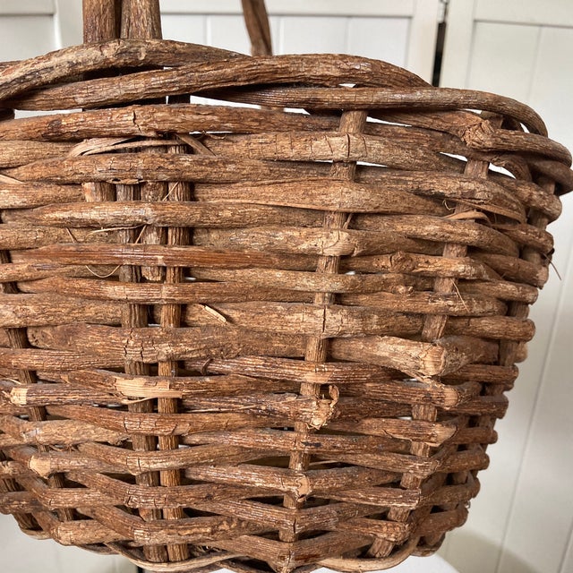 Antique Early 20th Century Woven Willow Twig Gathering Basket With Twisted Handle For Sale - Image 10 of 12
