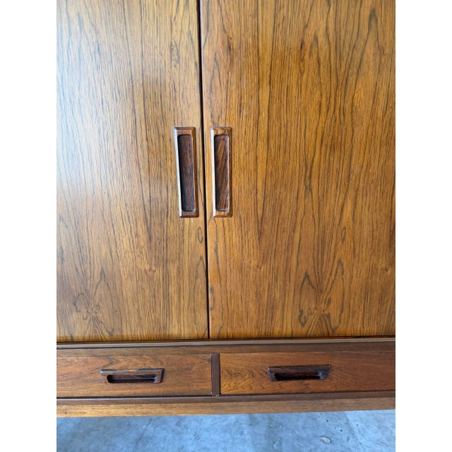 Danish Mid Century Rosewood Credenza – Large Scandinavian Modern Sideboard 1960s For Sale - Image 10 of 10