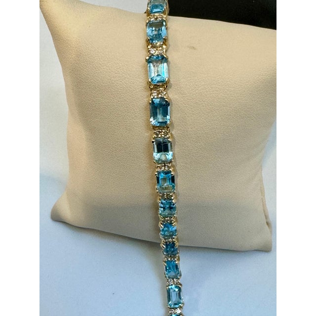 Arts & Crafts Classic Emerald-Cut Swiss Blue Topaz Bracelet with Diamonds, 14 Kt Yellow Gold For Sale - Image 3 of 18