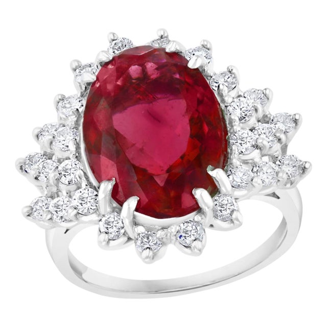 7.5 Carat Oval Rubellite and 1 Carat Diamond 18 Karat Gold Cocktail Ring Estate For Sale