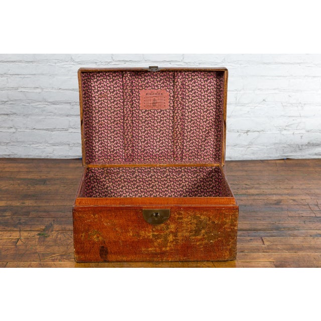 19th Century Chinese Qing Dynasty Period Lacquered Leather Trunk with Distressed Patina For Sale In New York - Image 6 of 13
