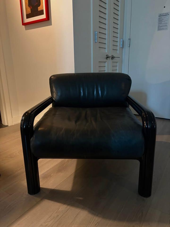 Vintage Gas Aulenti for Knoll Model 55-S1 Black Lounge Chair