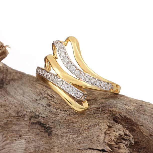 Art Deco 14k Solid Yellow Gold Minimalist Ring Natural Diamond Stackable Ring for Women, Size 7 For Sale - Image 3 of 8