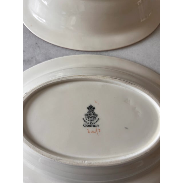 Royal Worcester 'Chantilly' Pattern Serving Bowls - Set of 2 For Sale - Image 9 of 11