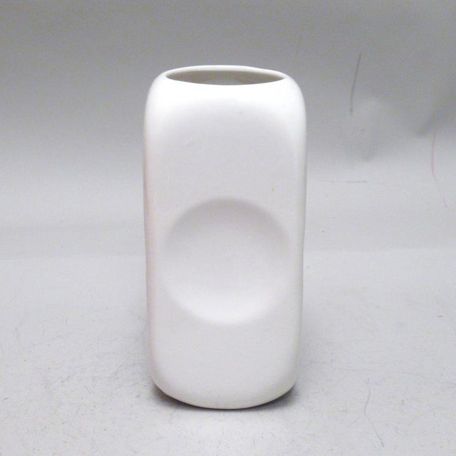 White Vase Parravicini, Italy, 1970, in Very Good conditions. Designed 1970 to 1979 This piece is attributed to the...