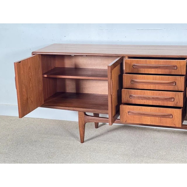 Victor Wilkins Fresco Sideboard by Victor Wilkins for G Plan, 1960s For Sale - Image 4 of 11