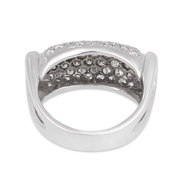 1980s French Vintage 1.20 Carat Diamond 18k White Gold Pave Ring, Size 5 For Sale In Los Angeles - Image 6 of 7