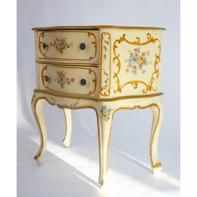 Italian Venetian Painted Wooden Chest of Drawers, Louis Xv Style Cabinet, Vintage Florentine Nightstand, 1950s For Sale - Image 6 of 11