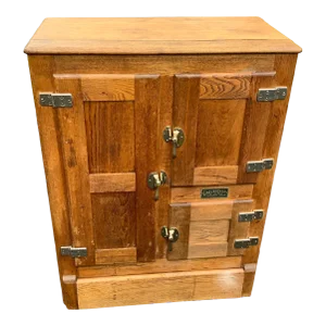 1900's Universal Denver Colorado Oak Ice Box