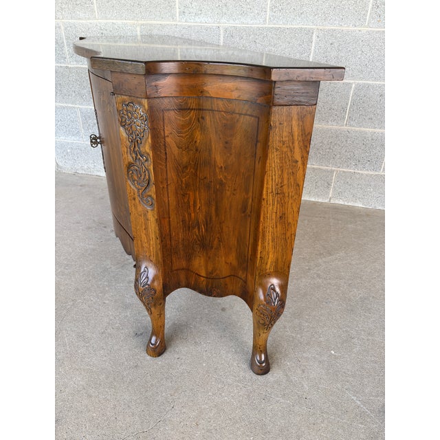 Heritage Henredon Louie XV Style French Country Hoof Foot Console Cabinet For Sale In Philadelphia - Image 6 of 13