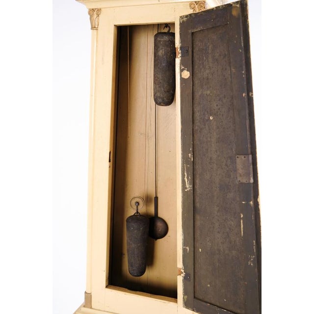 White Painted Frøken Clock with Decorative Details, Bornholm, 1790s For Sale - Image 12 of 15