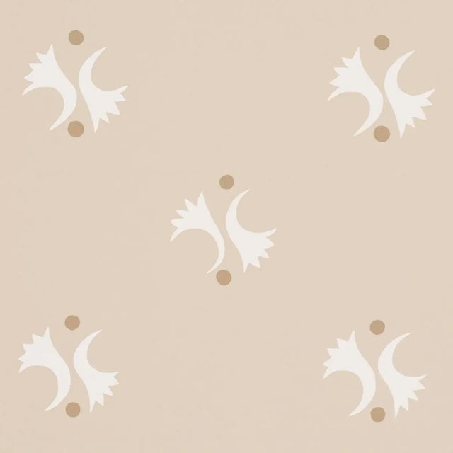 Contemporary Schumacher Lavigne Wallpaper In Natural For Sale - Image 3 of 5