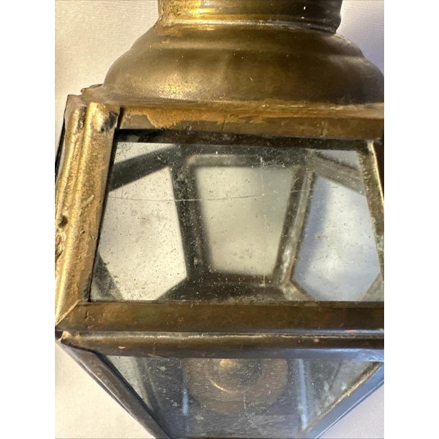 Antique Brass Carriage Buggy Oil Lamps Set of 2 – Vintage Decorative Lanterns For Sale - Image 4 of 12