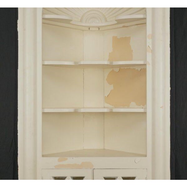 Mid 20th Century Colonial Revival White Wood Corner Cabinet For Sale - Image 4 of 10