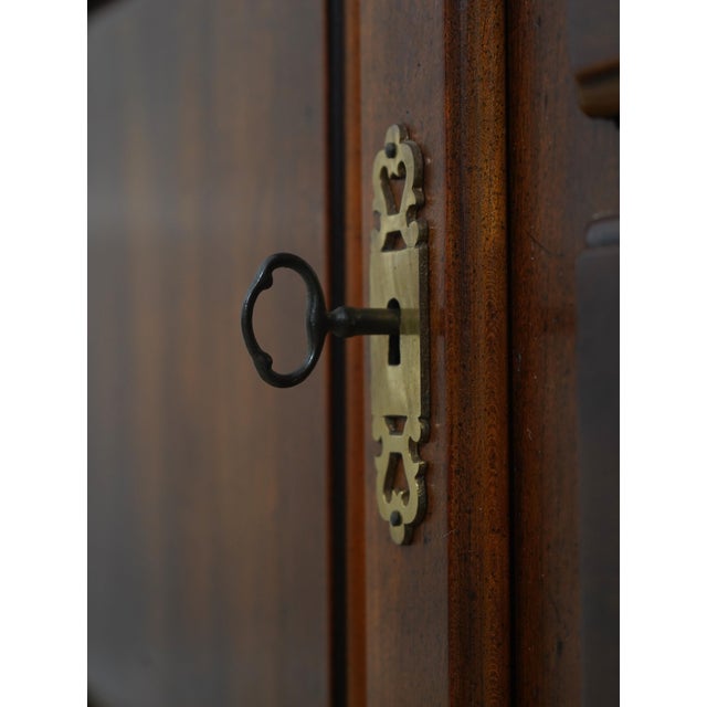 Wood 1970s Statton Oxford Cherry Queen Anne Sideboard For Sale - Image 7 of 18