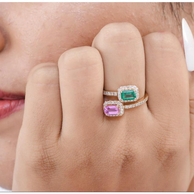 Natural 0.67 cts Zambian emerald and 0.73 cts sapphire ring in 14k gold For Sale - Image 12 of 18