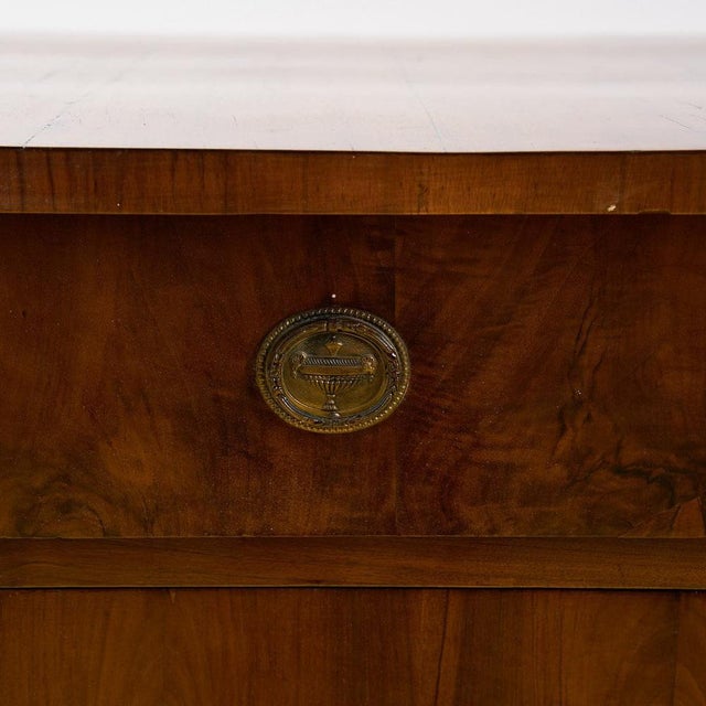 – the top feels slightly wavy to the touch height: 103 width: 141 depth: 62 additional information style: antique...